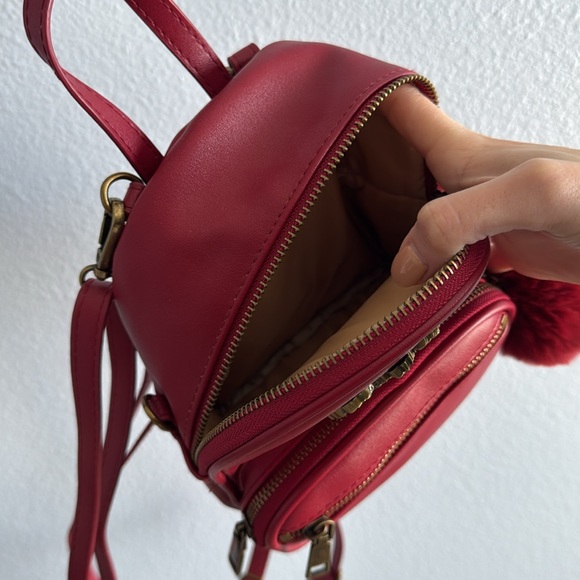 Harry Potter Universal Studios Gryffindor Red Mini Backpack - Picture 4 of 5